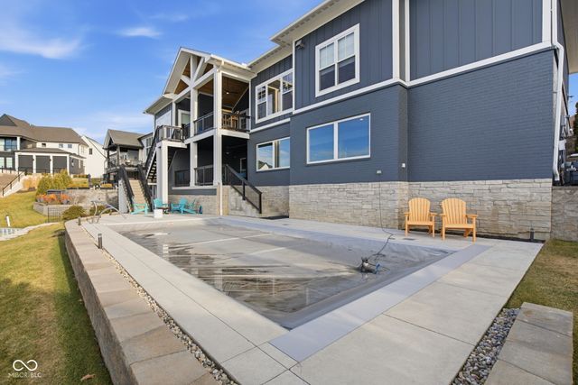 10590 Geist View Drive, Fishers, IN 46055