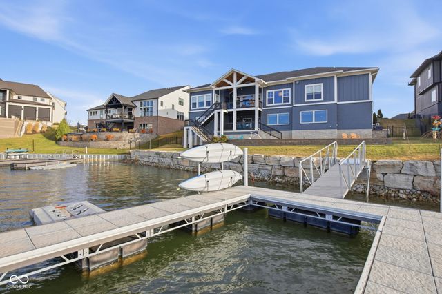 10590 Geist View Drive, Fishers, IN 46055