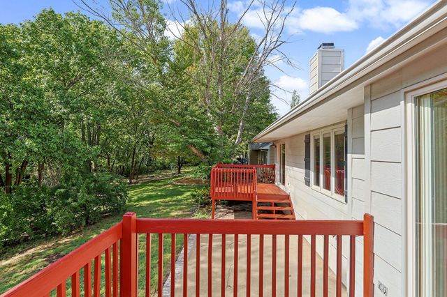 109 N Valley Stream, Derby, KS 67037