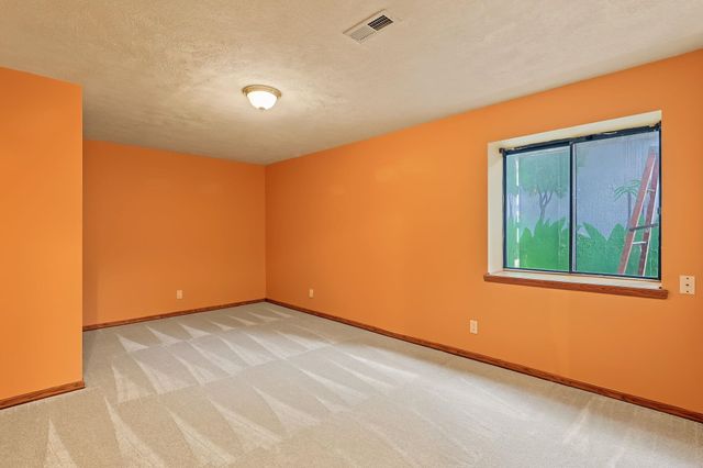109 N Valley Stream, Derby, KS 67037