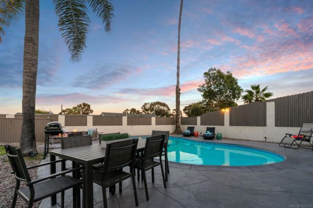 377 El Monte Rd, El Cajon, CA 92020