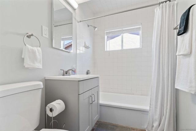 377 El Monte Rd, El Cajon, CA 92020