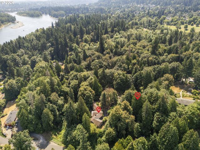 4600 MAPLETON Dr, West Linn, OR 97068