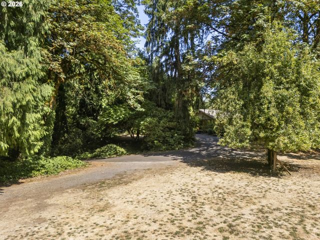 4600 MAPLETON Dr, West Linn, OR 97068