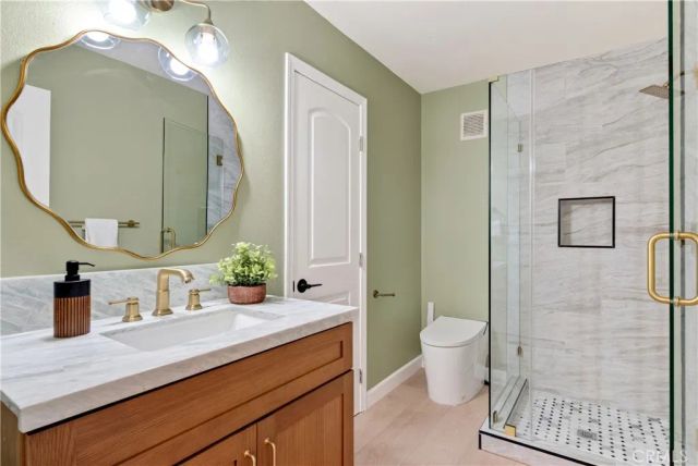 1524 E Briardale, Orange, CA 92865