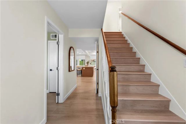 1524 E Briardale, Orange, CA 92865
