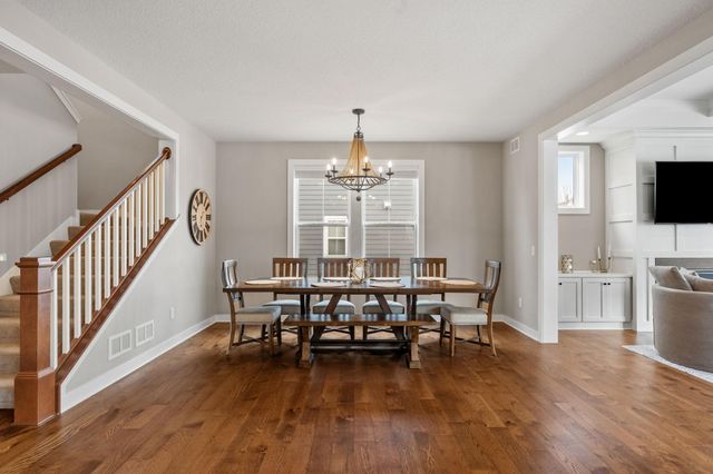 9966 Arrowwood Trail, Woodbury, MN 55129