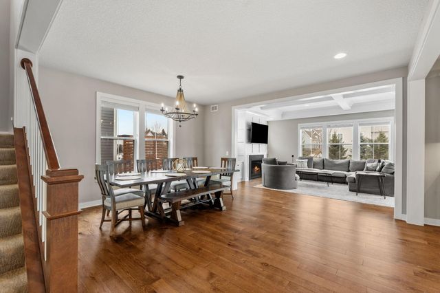 9966 Arrowwood Trail, Woodbury, MN 55129