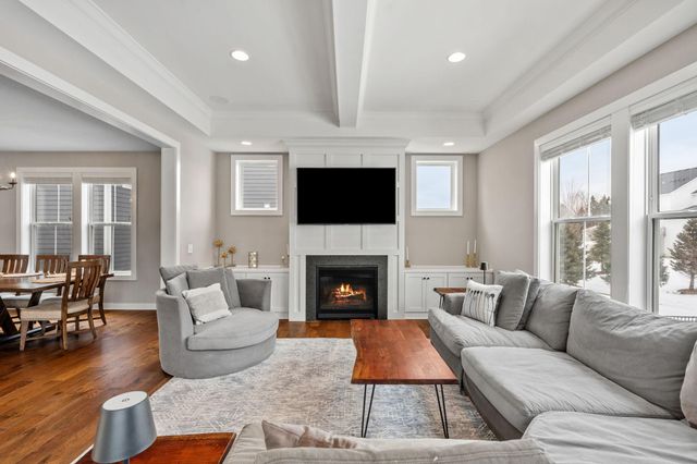 9966 Arrowwood Trail, Woodbury, MN 55129