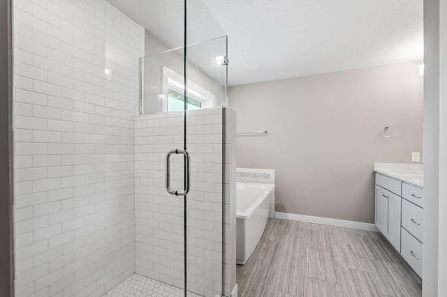 9966 Arrowwood Trail, Woodbury, MN 55129