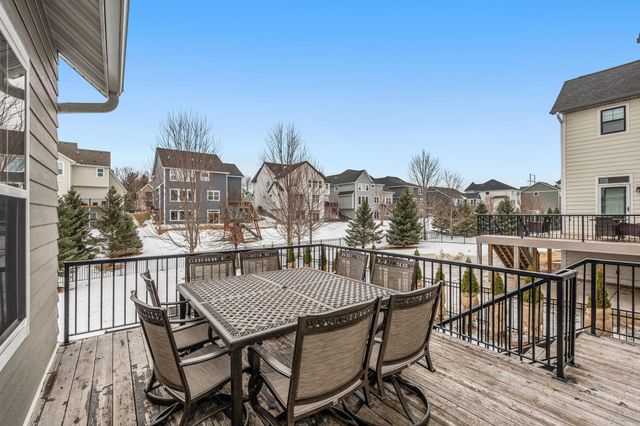 9966 Arrowwood Trail, Woodbury, MN 55129