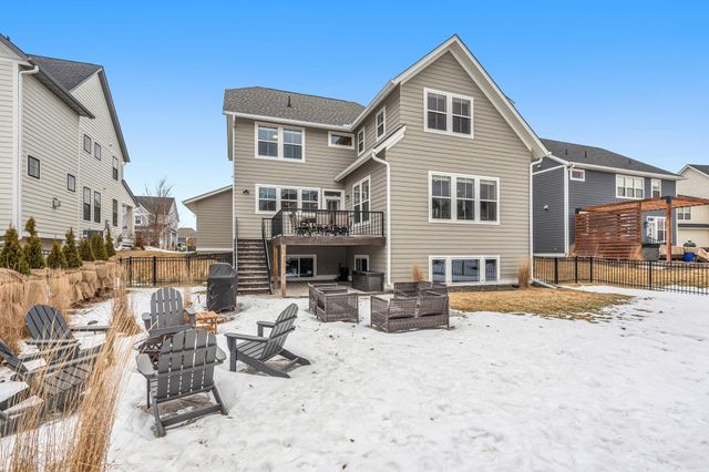 9966 Arrowwood Trail, Woodbury, MN 55129