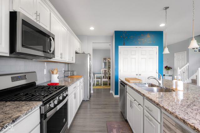 2402 Creekland Drive, Columbus, IN 47201