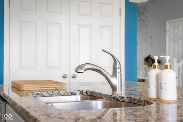 2402 Creekland Drive, Columbus, IN 47201