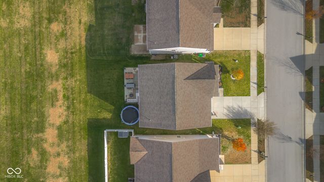 2402 Creekland Drive, Columbus, IN 47201