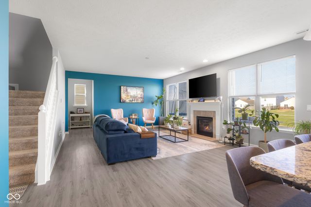 2402 Creekland Drive, Columbus, IN 47201