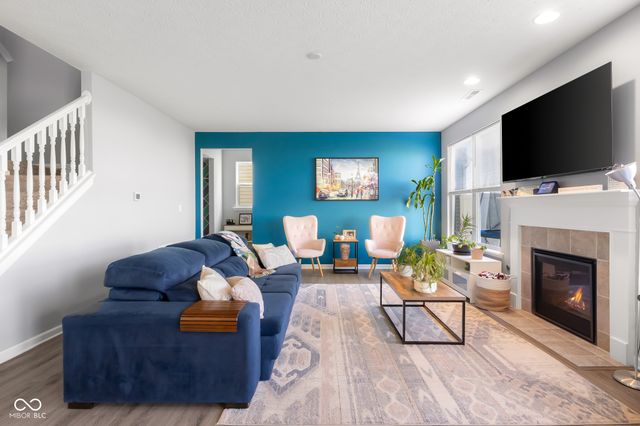 2402 Creekland Drive, Columbus, IN 47201