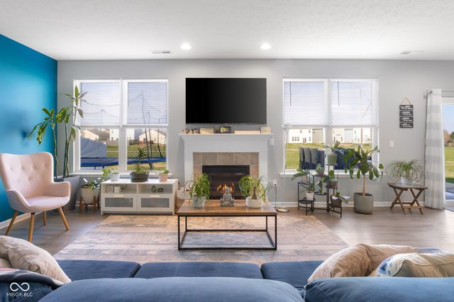 2402 Creekland Drive, Columbus, IN 47201