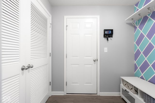 2402 Creekland Drive, Columbus, IN 47201