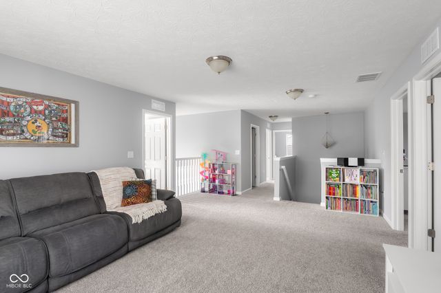 2402 Creekland Drive, Columbus, IN 47201