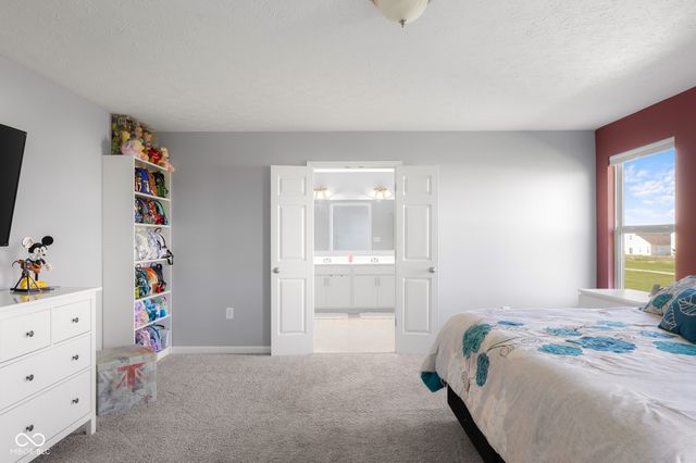 2402 Creekland Drive, Columbus, IN 47201