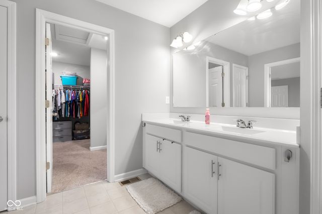 2402 Creekland Drive, Columbus, IN 47201