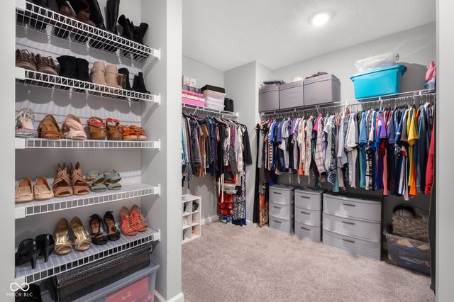 2402 Creekland Drive, Columbus, IN 47201