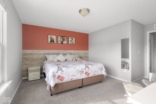 2402 Creekland Drive, Columbus, IN 47201