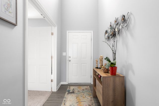 2402 Creekland Drive, Columbus, IN 47201