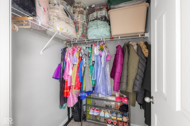 2402 Creekland Drive, Columbus, IN 47201