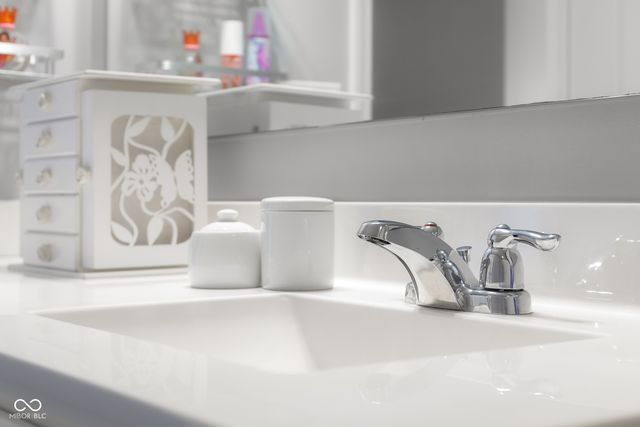 2402 Creekland Drive, Columbus, IN 47201