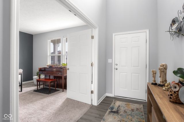 2402 Creekland Drive, Columbus, IN 47201