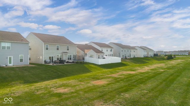 2402 Creekland Drive, Columbus, IN 47201