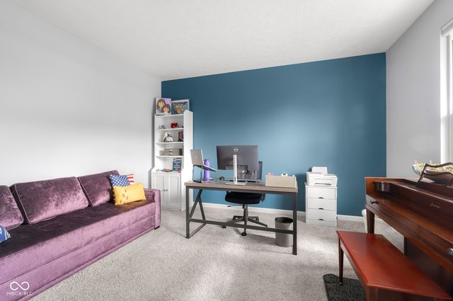 2402 Creekland Drive, Columbus, IN 47201