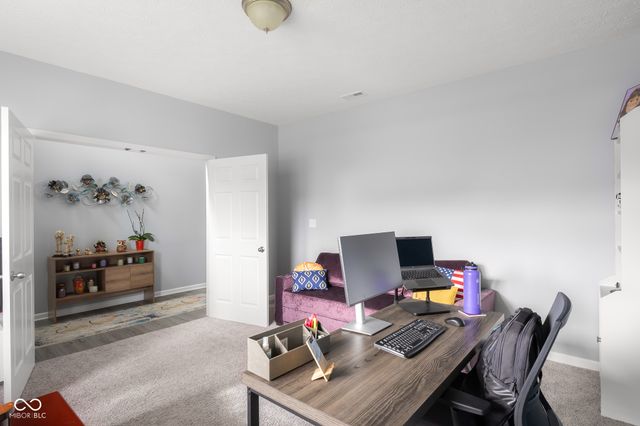 2402 Creekland Drive, Columbus, IN 47201