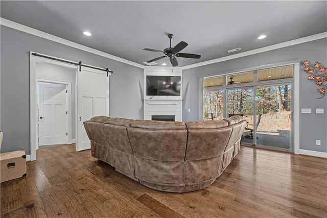 9 Luncarty Lane, Bella Vista, AR 72715