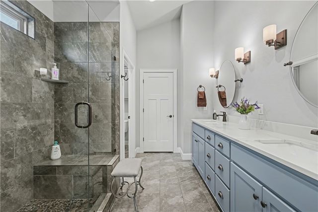 9 Luncarty Lane, Bella Vista, AR 72715