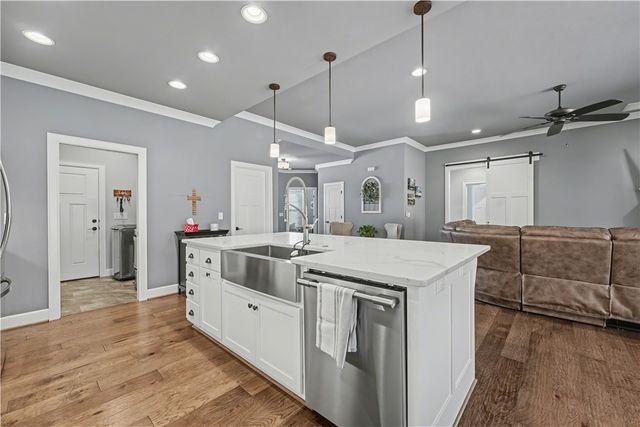 9 Luncarty Lane, Bella Vista, AR 72715