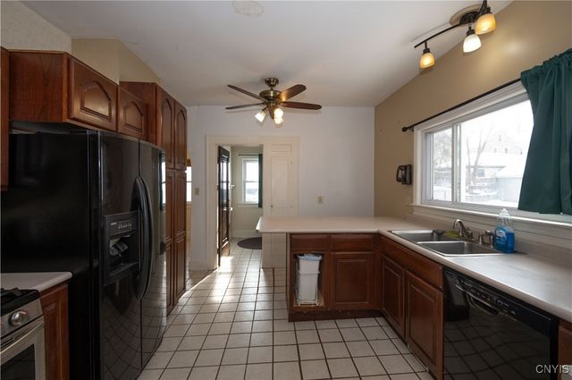 221 WHITTIER Avenue, Syracuse, NY 13204