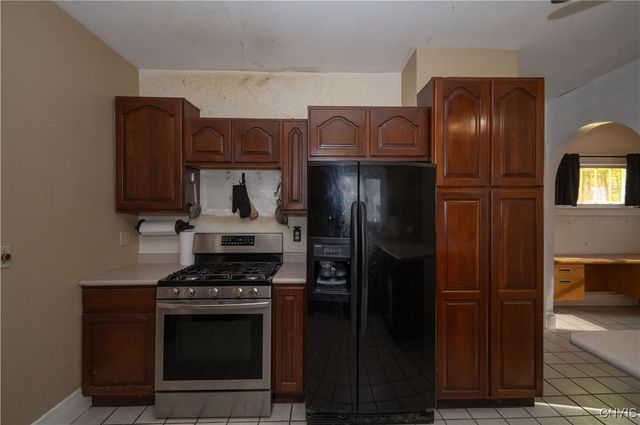 221 WHITTIER Avenue, Syracuse, NY 13204