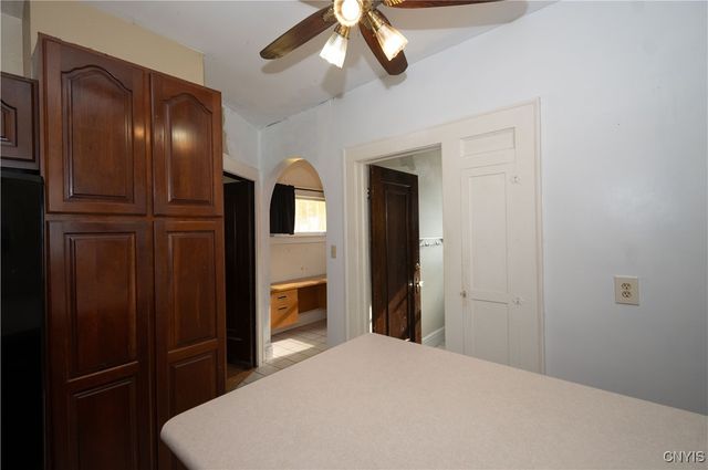 221 WHITTIER Avenue, Syracuse, NY 13204