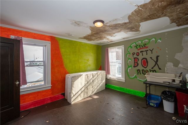 221 WHITTIER Avenue, Syracuse, NY 13204