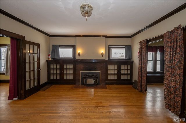 221 WHITTIER Avenue, Syracuse, NY 13204