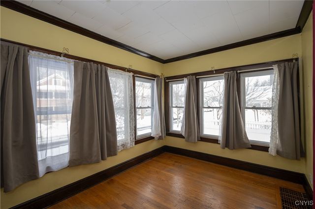 221 WHITTIER Avenue, Syracuse, NY 13204