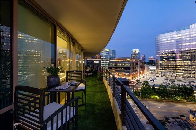 700 Park Regency NE Place 1605, Atlanta, GA 30326
