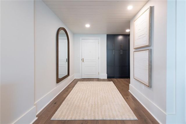 700 Park Regency NE Place 1605, Atlanta, GA 30326