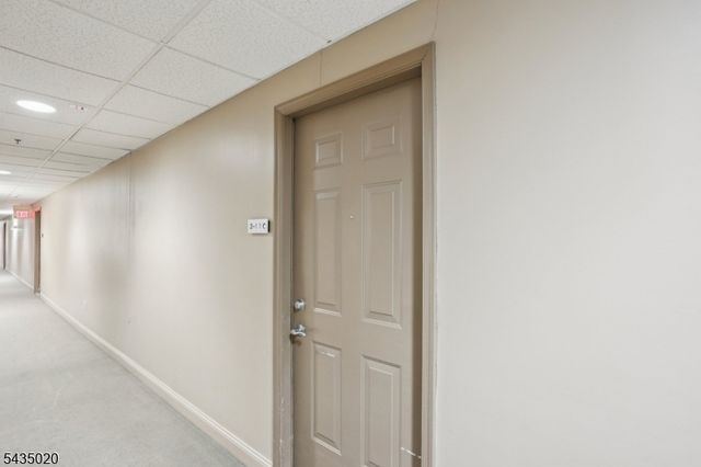 3110 City Pl, Edgewater Boro, NJ 07020