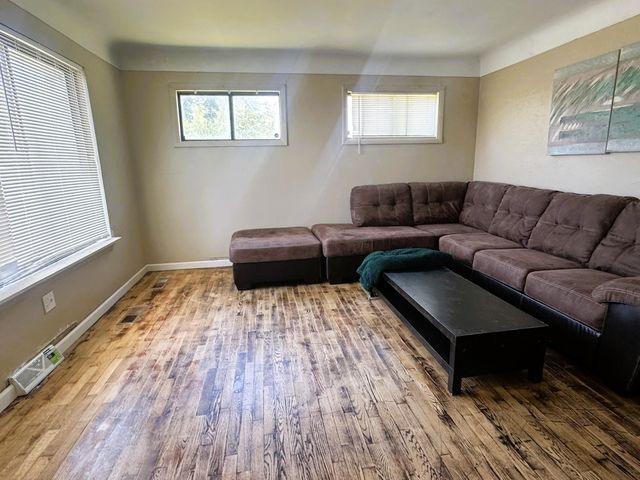 1535 Kearsley Park Boulevard, Flint, MI 48503
