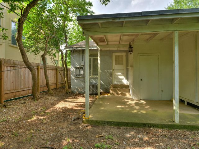 1814 W 38th ST, Austin, TX 78731