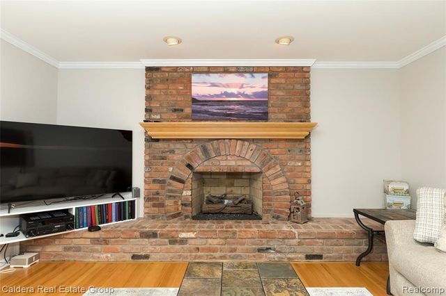 943 Huntsford Court, Troy, MI 48084